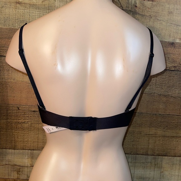 Nwt Victoria's Secret Bare bra - Picture 3 of 11